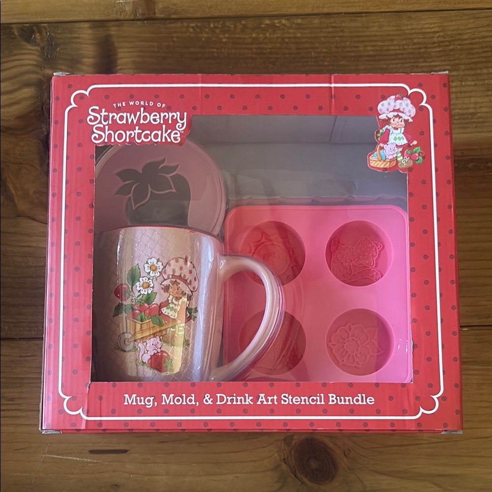 The World of Strawberry 🍓 Shortcake Mug, Mold, & Drink Art Stencil Set Bundle